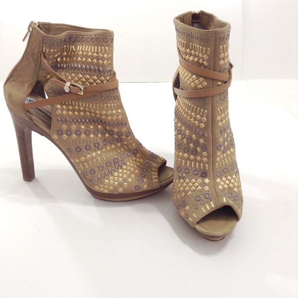 BCBGMAXAZRIA WEST2 Peek Toe Ankle Bootie Sandals